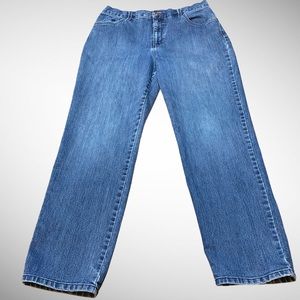 Gloria Vanderbilt High Waisted Mom Jeans S…
